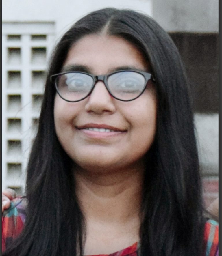 बक्सर की डॉली ने पत्रकारिता में किया टॉप……