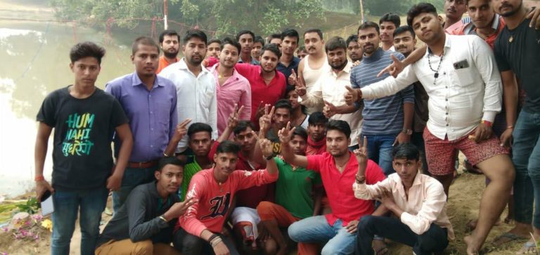 तैराकी प्रतियोगिता में विजयी प्रतिभागियों को किया गया सम्मानित