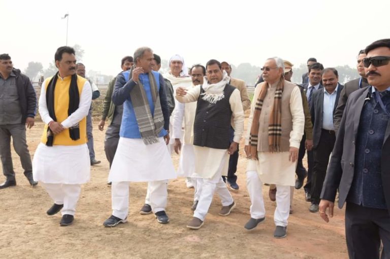 जल जीवन हरियाली यात्रा के पांचवे चरण में बक्सर पहुंचे मुख्यमंत्री नीतीश कुमार