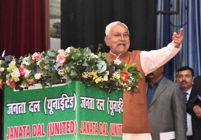 केंद्र सरकार नहीं कर रही है बिहार की मदद: नीतीश कुमार