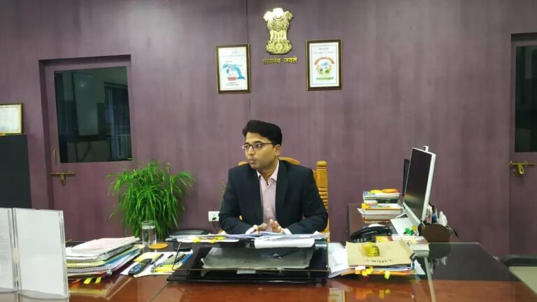 बढ़ते शीतलहर को देखते हुए जिला पदाधिकारी बक्सर ने विद्यालयों को किया बंद