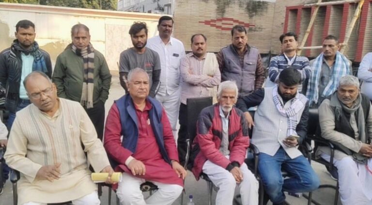 माले की उच्चस्तरीय जांच टीम पहुंची बनारपुर, कई विधायक रहे शामिल