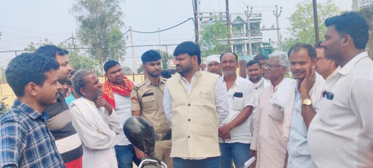 डुमराव विधायक डॉ अजीत कुशवाहा ने लिया कई विभागों का जायजा