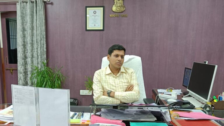 नगर विकास विभाग की योजनाओं को लेकर हुई समीक्षा बैठक