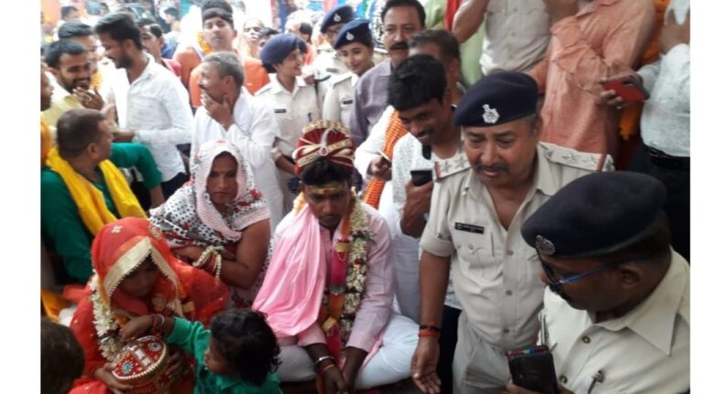 थानाध्यक्ष की पहल पर विधवा की शादी