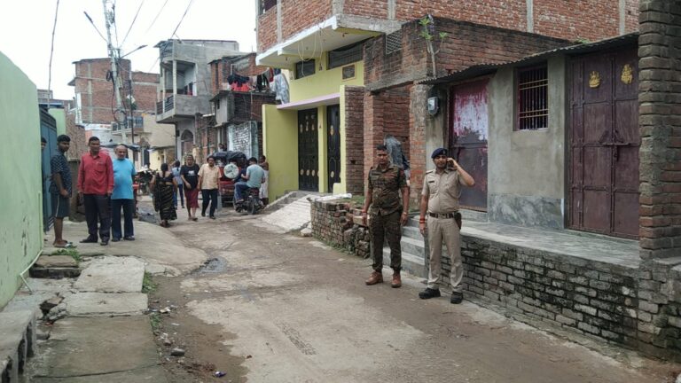 गोलीबारी से थर्राया मुसाफिर गंज का इलाका