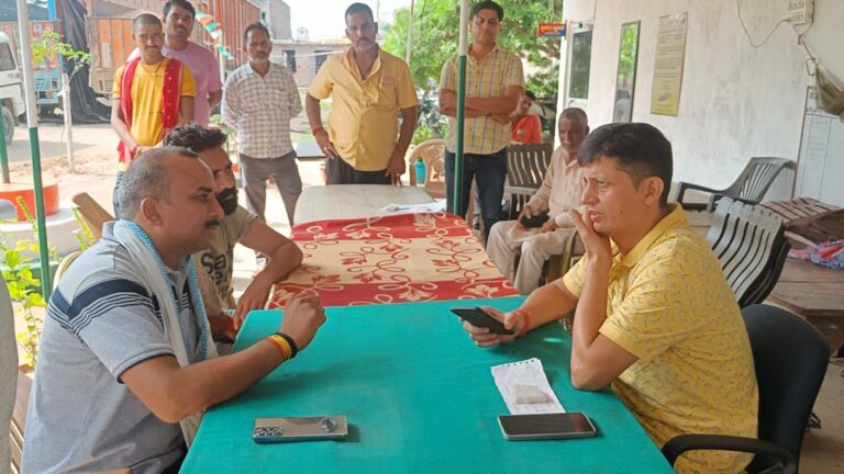 टोल प्लाजा कर्मी करते हैं गुंडागर्दी, ट्रक ड्राइवर को पीटा