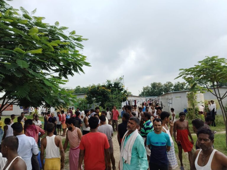 चौसा थर्मल पावर प्लांट के मजदूरों ने किया हड़ताल