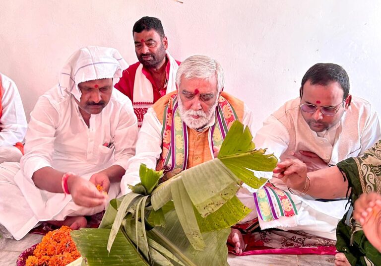 बक्सर पहुँचे केंद्रीय राज्य मंत्री अश्विनी कुमार चौबे ने इंडिया गठबन्धन के नेताओ को असुर से की तुलना