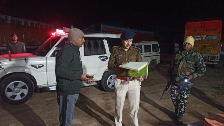 ठंड की रात में अचानक एसपी को देख पुलिस अधिकारियों के छूटे पसीने