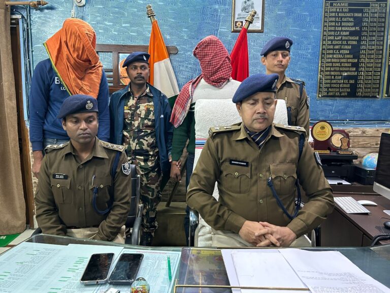 हथियार के साथ तीन अपराधी गिरफ्तार