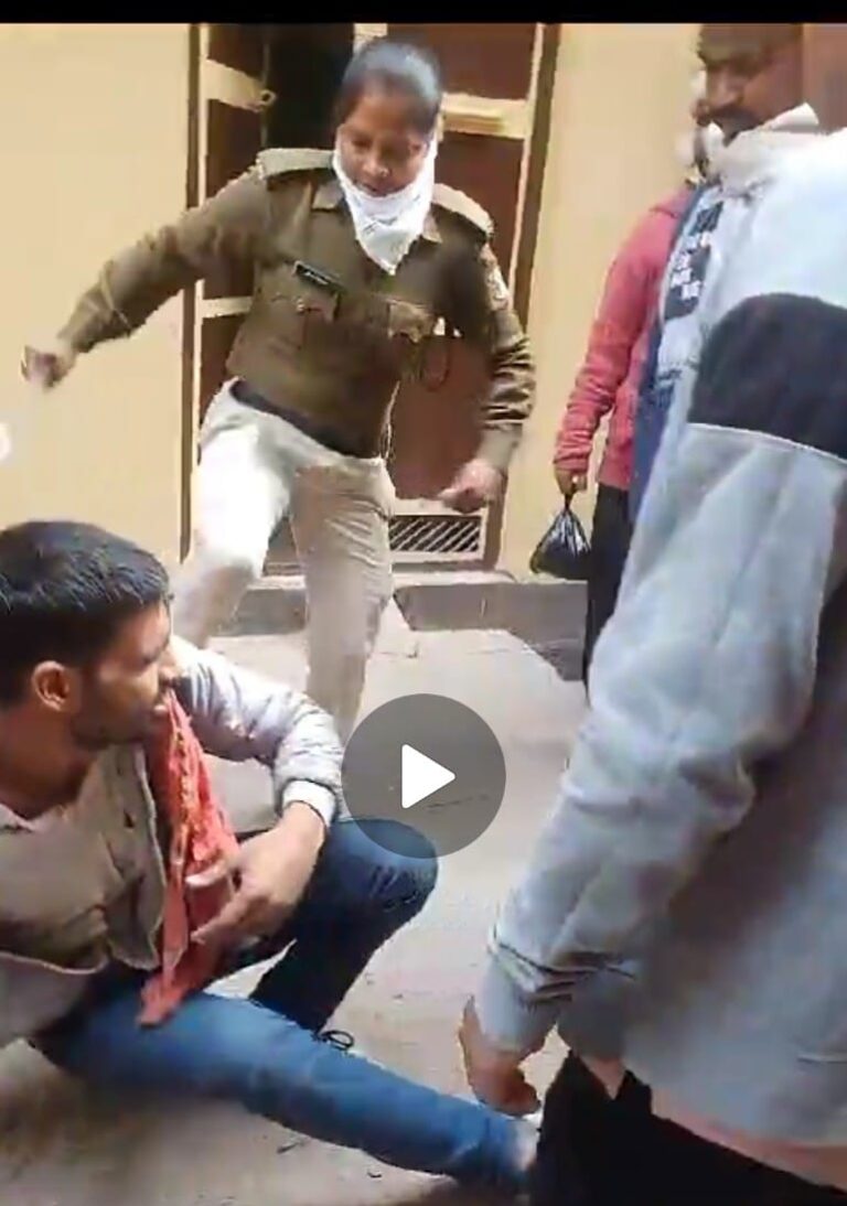 महिला सिपाही की दबंगई, ट्रक ड्राइवर को जमकर पीटा वीडियो हुआ वायरल.