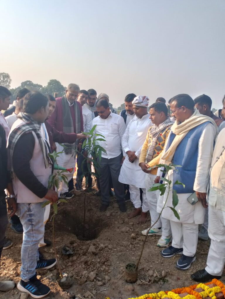 मृत्यु भोज एक कुरीति है, इसके बजाय पेड़ लगाए: डॉ. विनोद