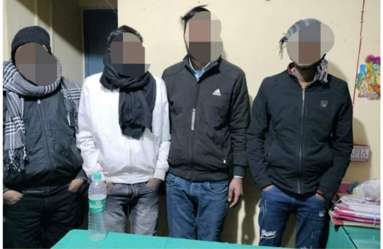चोरी और लूट की गाड़ियों की खरीद – बिक्री करने वाले पांच हुए गिरफ्तार