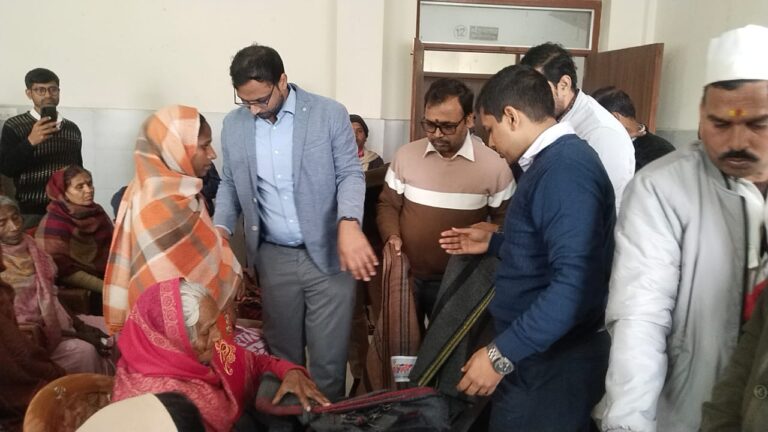 ठंड से ठिठुर रहा बक्सर, क्या है जिला प्रशासन की तैयारी