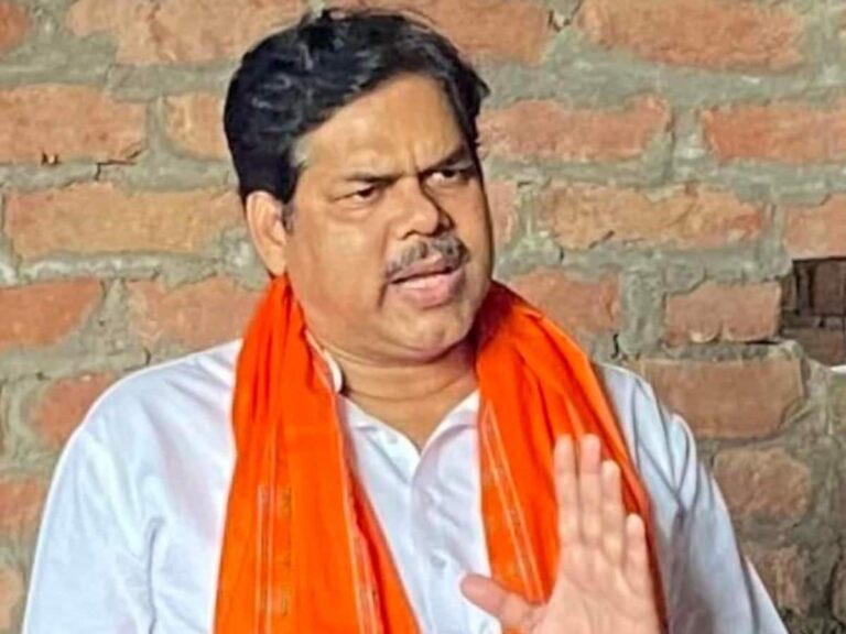 बीजेपी बक्सर लोकसभा प्रत्याशी आज पहुंचेंगे बक्सर, कई बड़े नेताओं ने बनाई दूरी