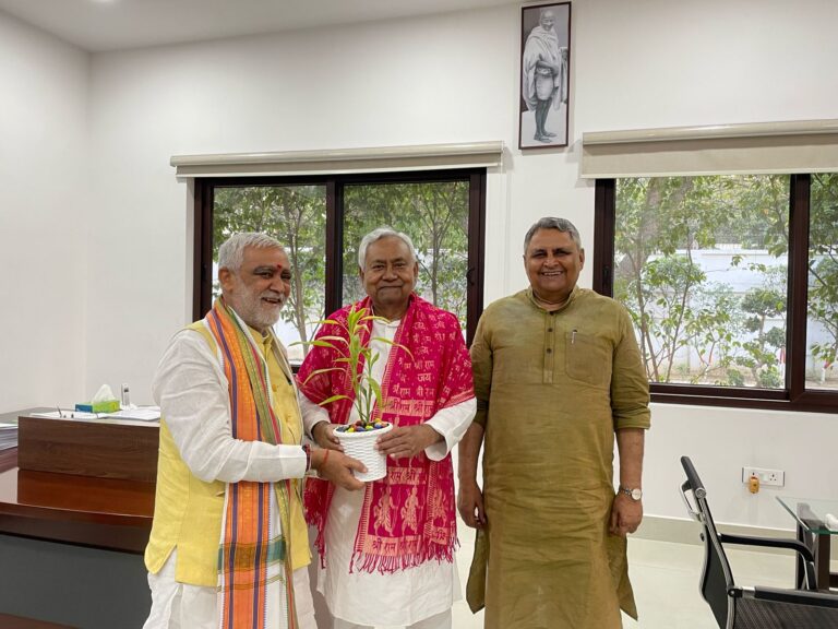 सियासी ड्रामें पर शिष्य ने लगा दी ब्रेक,  कर दी नॉमिनेशन की घोषणा.