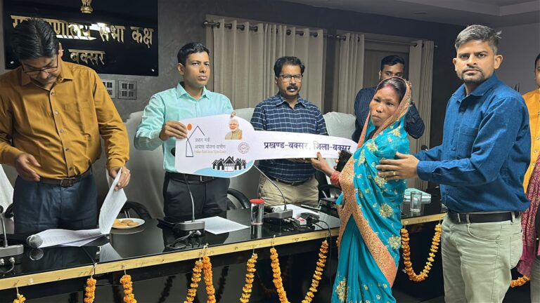 प्रधानमंत्री आवास योजना के लाभुकों का ‘गृह प्रवेश’