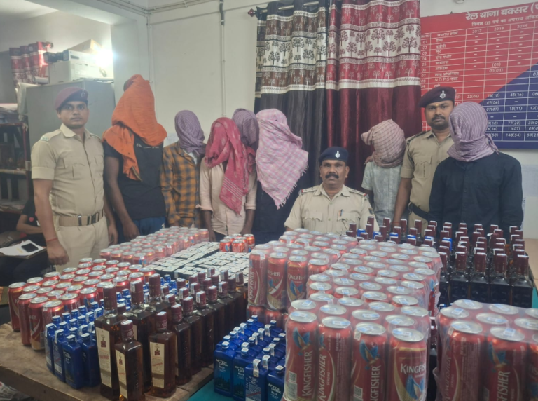 ट्रेन के रास्ते शराब तस्करी कर रहे सात लोग धराए