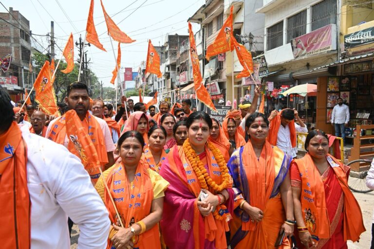 परशुराम जयंती पर निकली भव्य शोभायात्रा