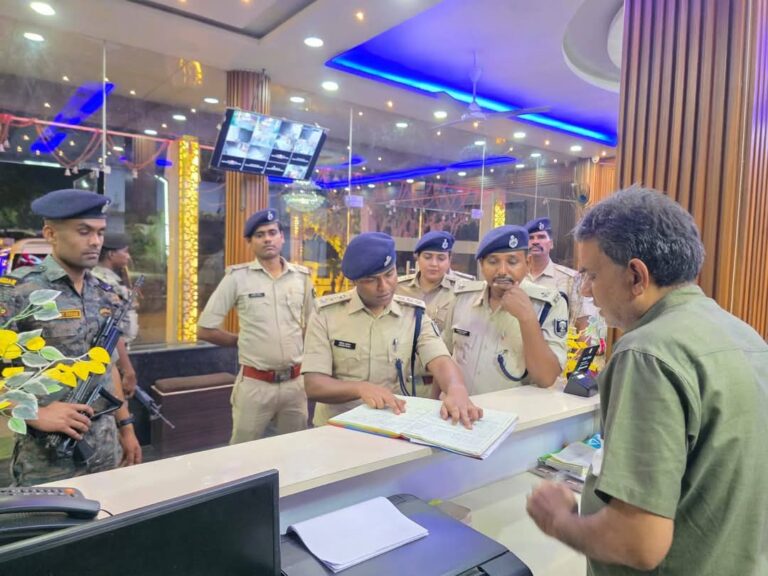 बक्सर में हाई अलर्ट: प्रशसन सख़्त, अपराधियों में हड़कंप
