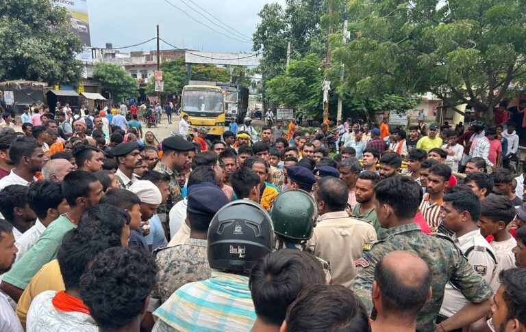 नया बाजार में पार्टी के दौरान गोलीबारी, एक की मौत, सड़क जाम