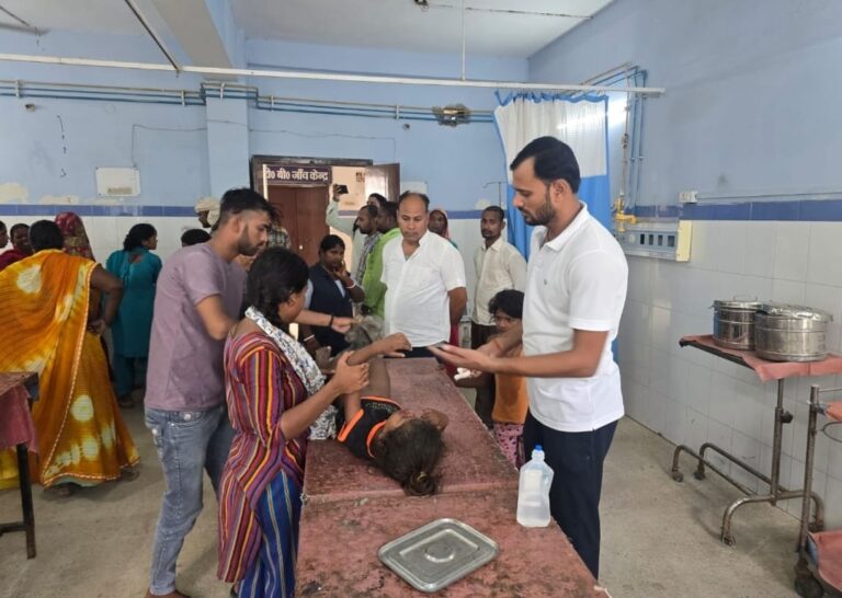 शांति नगर में जर्जर दीवार गिरने से दर्दनाक हादसा