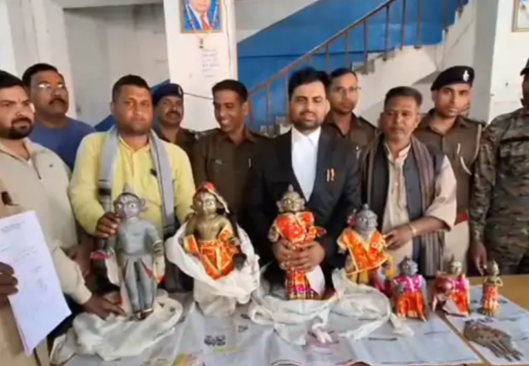 तीन साल बाद चोरी हुई मूर्तियों की घर वापसी