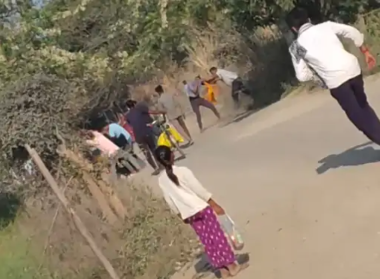 बदमाशों ने पुलिस जवानों पर किया जानलेवा हमला