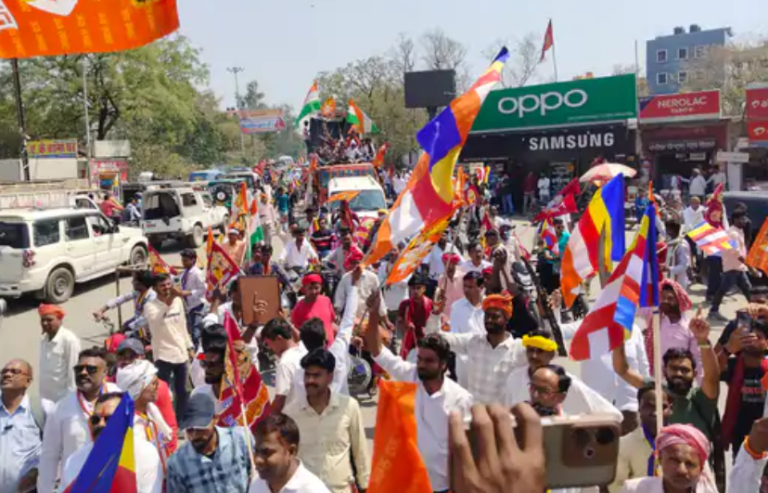 सम्राट अशोक जयंती पर निकली भव्य शोभायात्रा