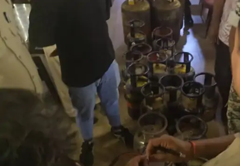 एलपीजी कालाबाजारी पर सख्ती, दो रेस्टोरेंट पर छापा, 24 गैस सिलेंडर जब्त