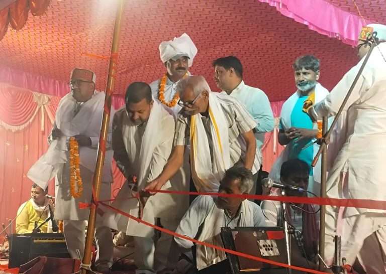 चौसा पशु मेले में सांस्कृतिक कार्यक्रम का आयोजन