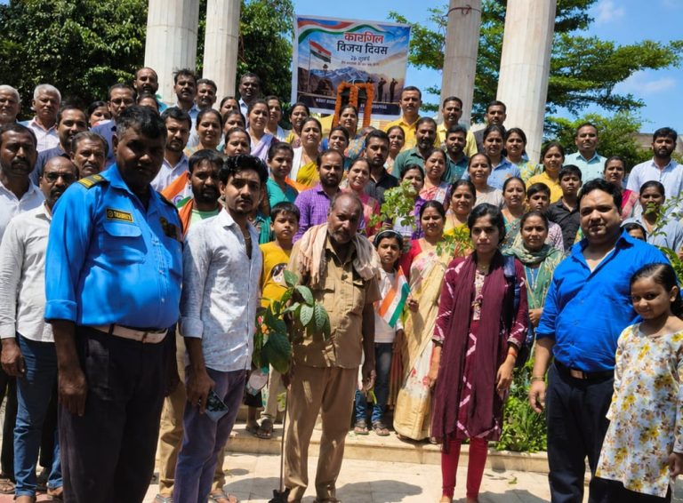 कारगिल विजय दिवस पर शहीदों को दी गई श्रद्धांजलि