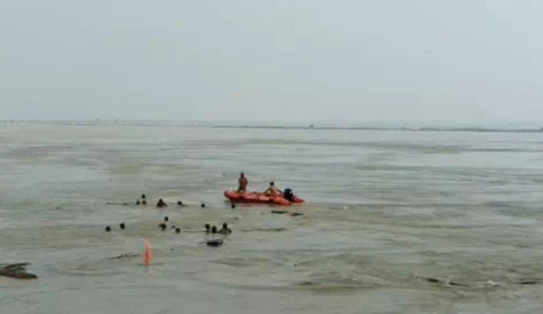 बक्सर में गंगा का जलस्तर स्थिर, बाढ़ प्रभावित इलाकों में राहत अभियान तेज