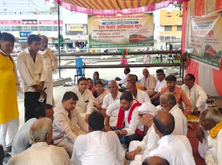 पूर्वी रेलवे गुमटी खोलने के लिए होगा चक्का जाम