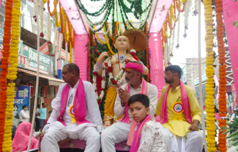 वामन द्वादशी पर निकली भव्य रथ यात्रा