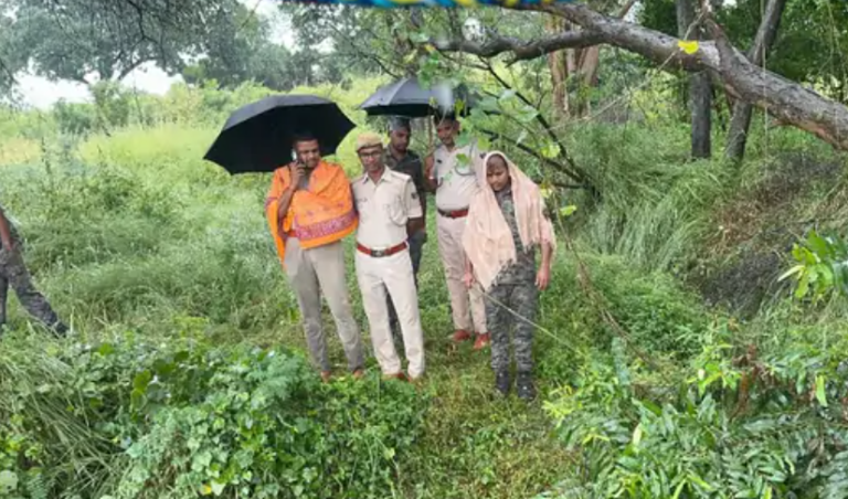 कांव नदी किनारे मिला अज्ञात शव, पहचान में उलझन