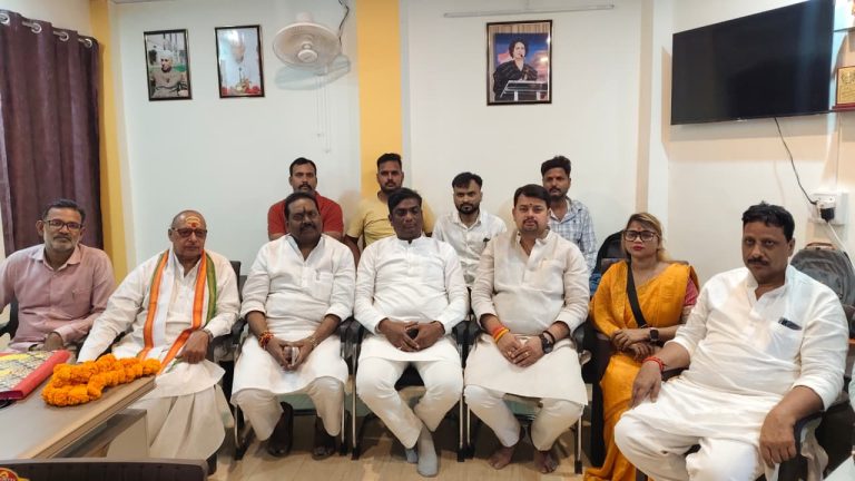 बक्सर में कांग्रेस की बैठक, दिल्ली रैली को लेकर रणनीति पर मंथन